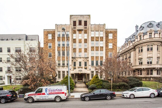 Building Photo - Spacious Studio Across from Meridian Hill Park!
