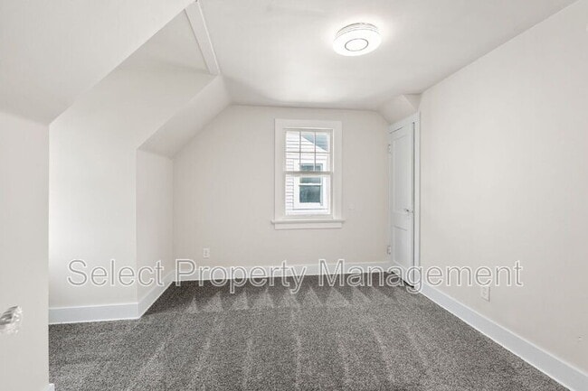 Building Photo - 1202 N Anthony Blvd