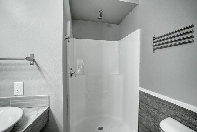 Building Photo - 3048 Anderberg Dr