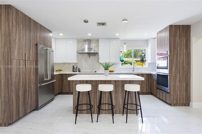 Building Photo - 1510 Coolidge St