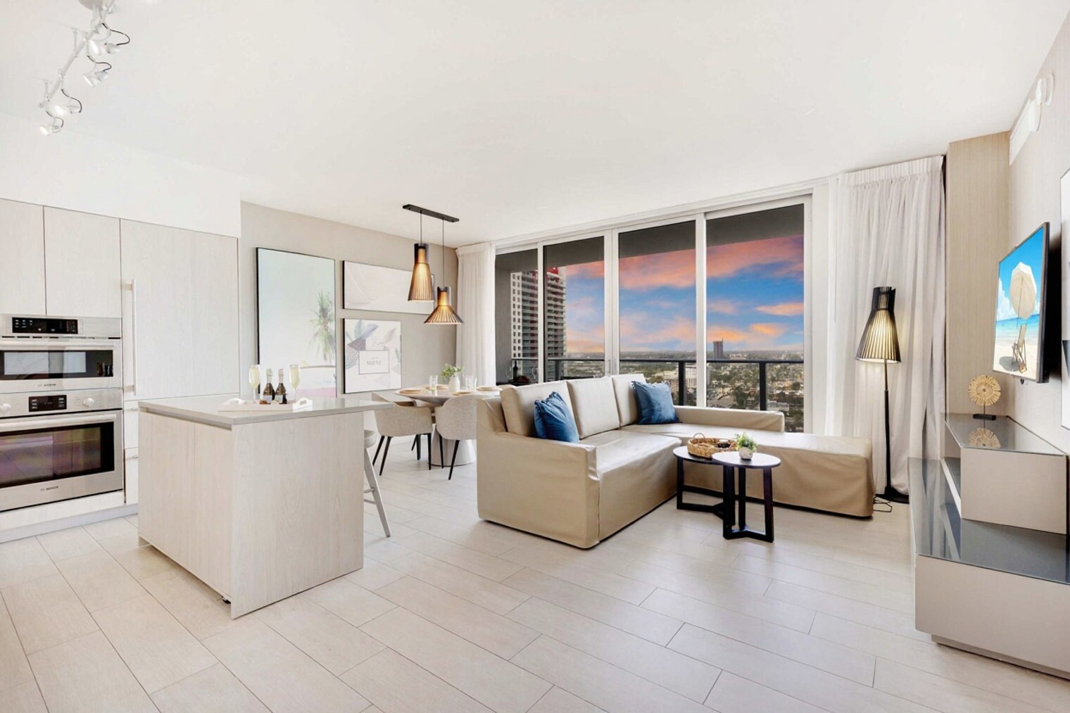 Building Photo - 4010 S Ocean Dr