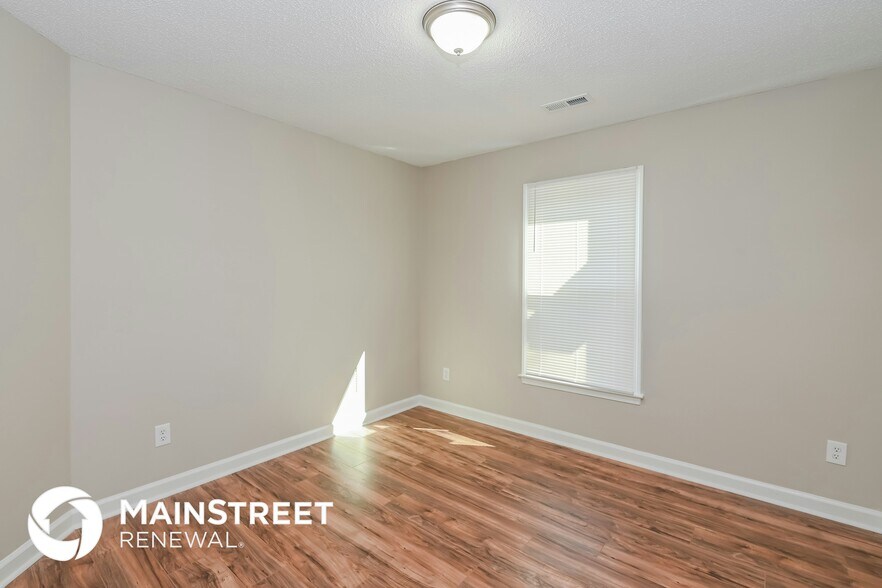 Building Photo - 9409 Dogwood Ridge Dr