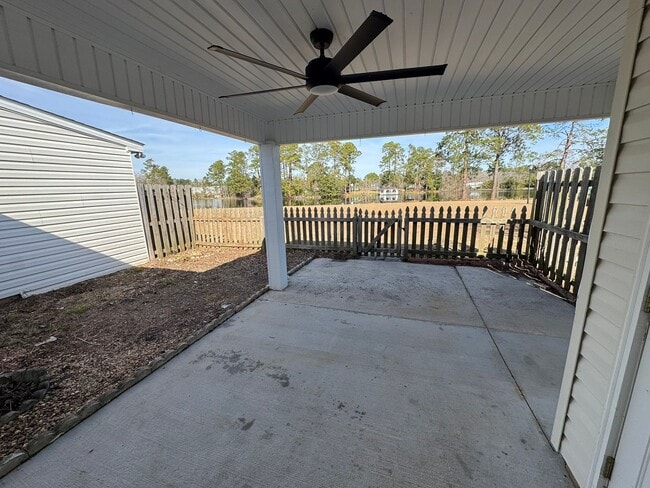 Building Photo - 210 Sunview Dr