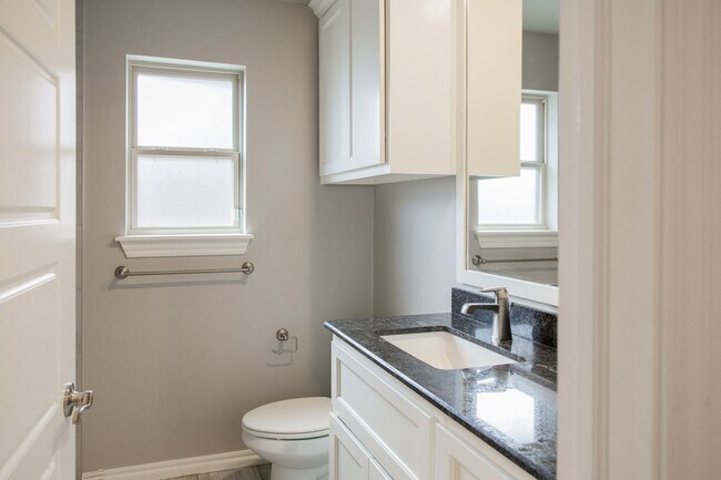 Building Photo - 3320 NW 187 Ter