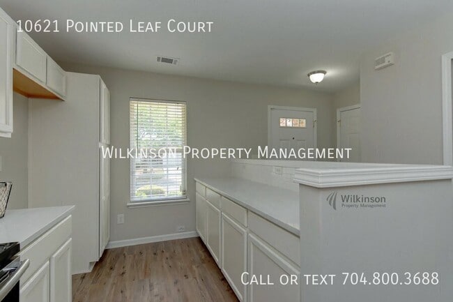 Building Photo - 10621 Pointed Leaf Ct