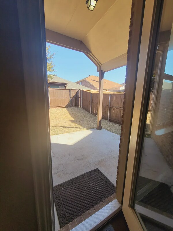 Building Photo - 10632 Helen Dr