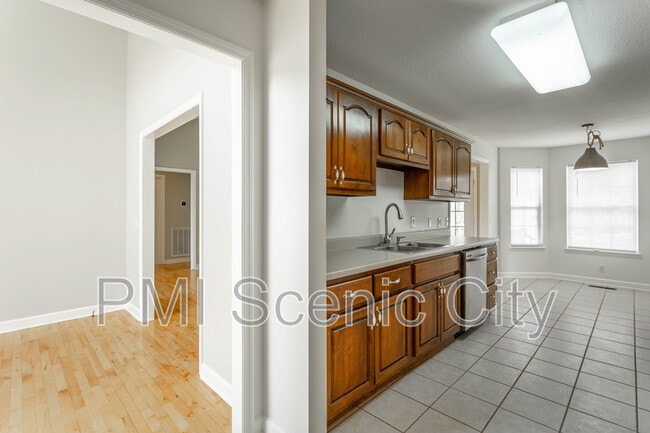 Building Photo - 145 Candie Ln