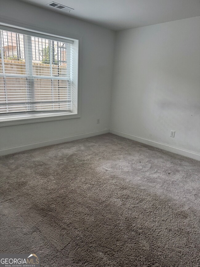 Building Photo - 4400 Sims Pk Overlook