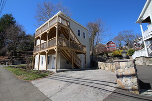 Building Photo - 272 Valley Rd