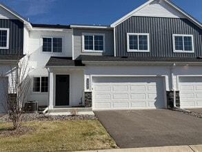 Building Photo - New Construction!  3 bedroom + loft area