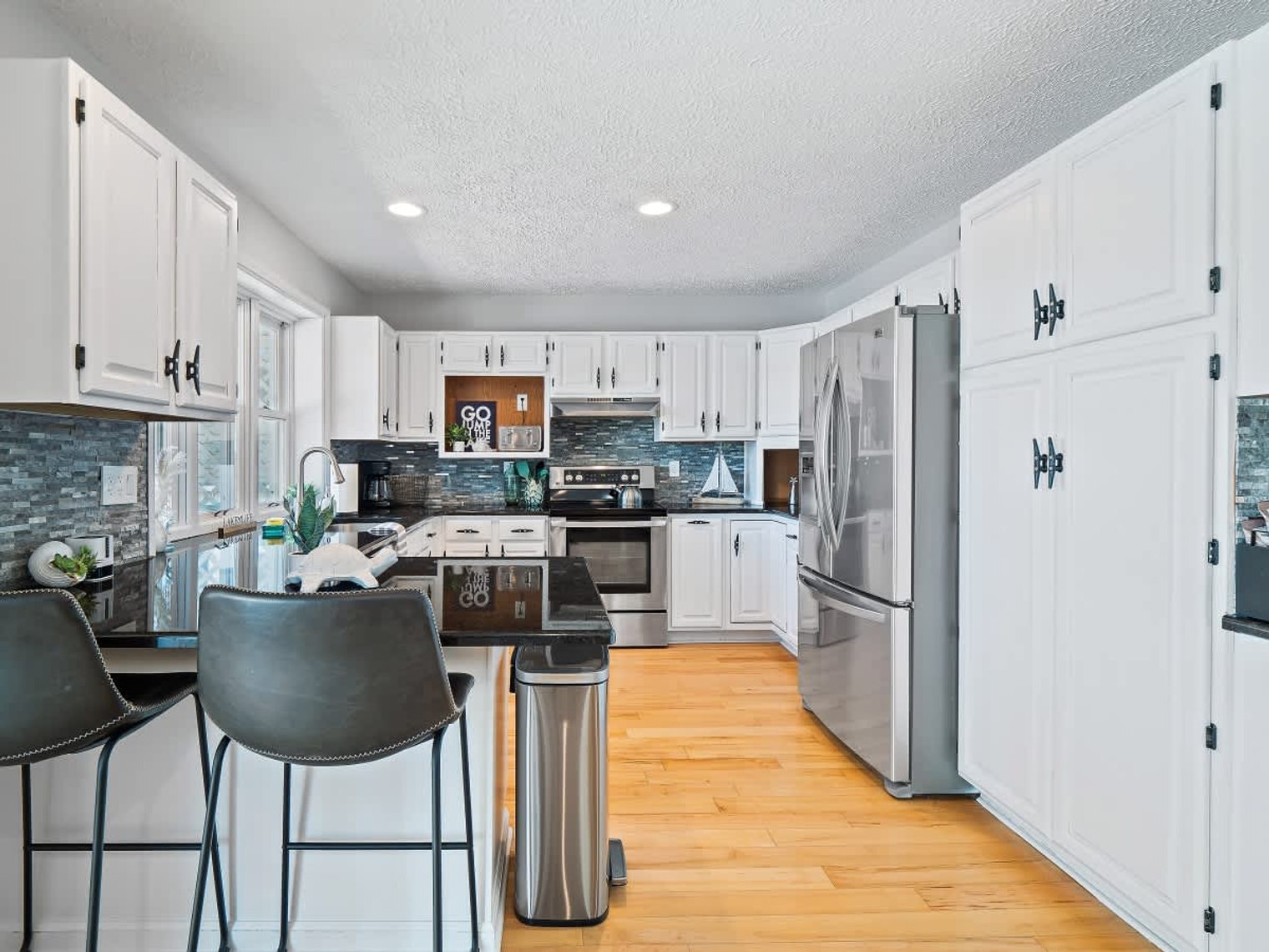 Building Photo - 3581 Mong Ave