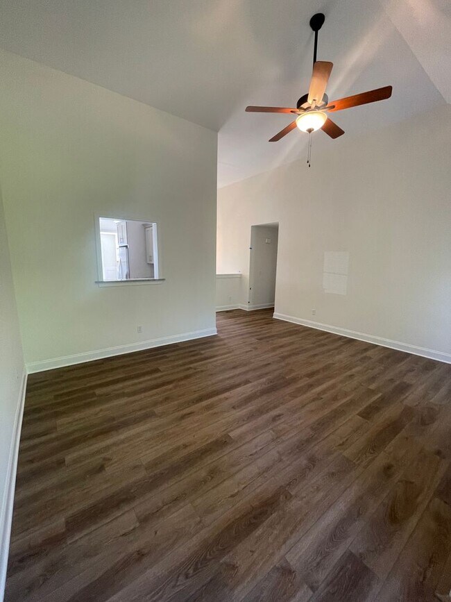 Building Photo - Ooltewah Rental 3 Bedrooms + Full Finished Basement