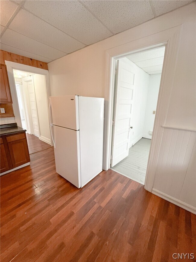 Building Photo - 911 State St