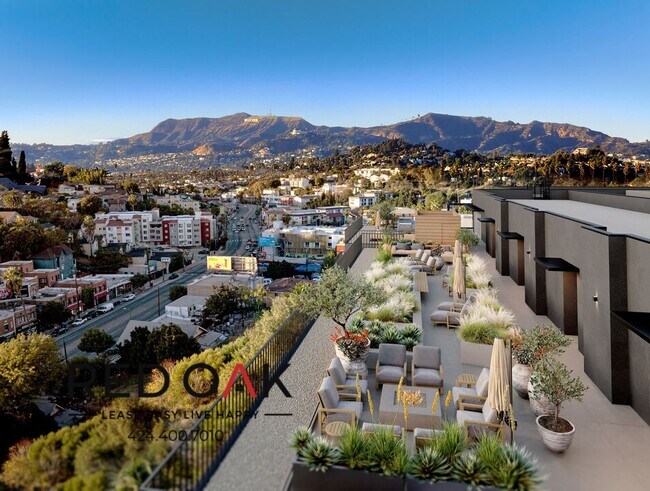 Building Photo - 1011-1013 Everett St-A-103