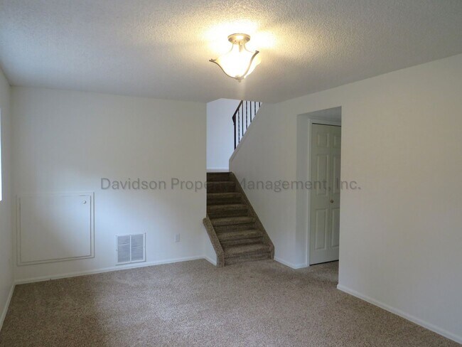 Building Photo - 5160 Marabou Way