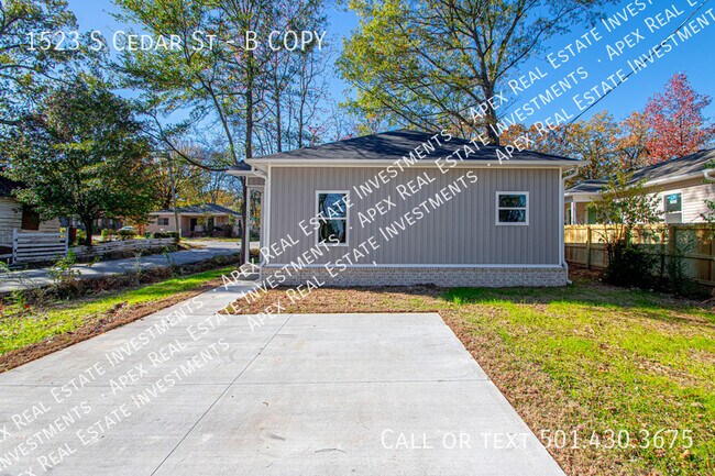 Building Photo - 1523 S Cedar St