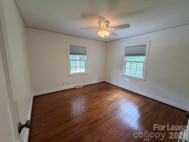 Building Photo - 1411 Richland Dr