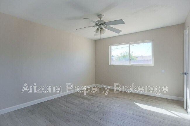 Building Photo - 8513 E Mariposa Dr