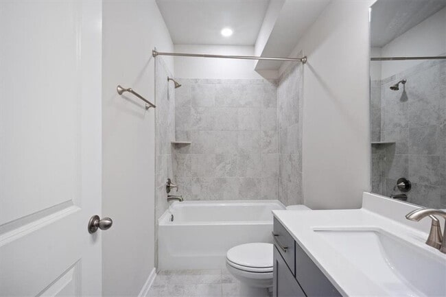 Building Photo - 1505 Slopeside Loop SE