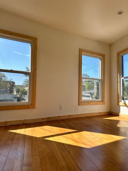 Building Photo - 1615 Shell Ave