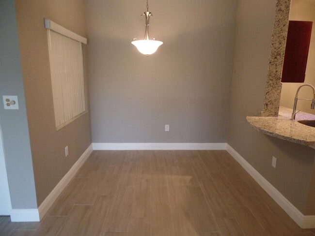 Building Photo - 2881 N Oakland Forest Dr