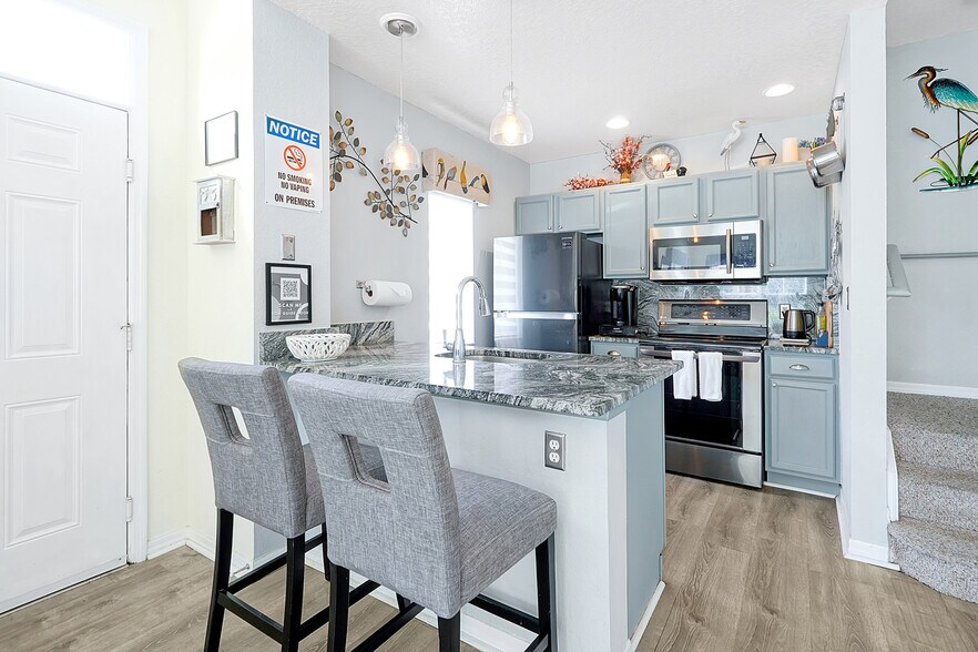 Building Photo - 2618 Lodi Cir