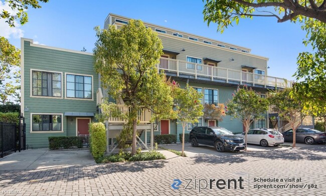 Building Photo - 2 br, 2.5 bath Condo - 1555 32nd St, Oakla...