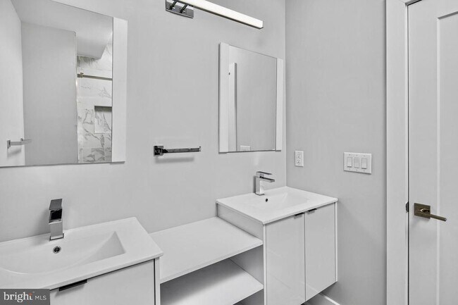 Building Photo - 2537 Cecil B. Moore Ave