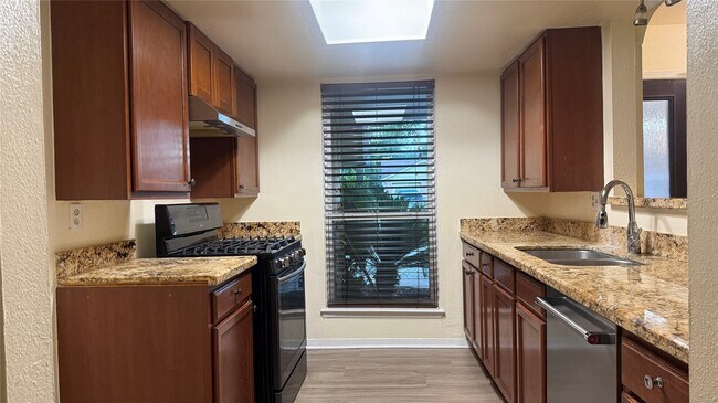 Building Photo - 7107 Sawmill Trail