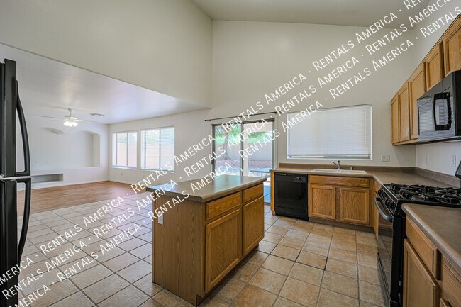 Building Photo - 3218 N 127th Ln