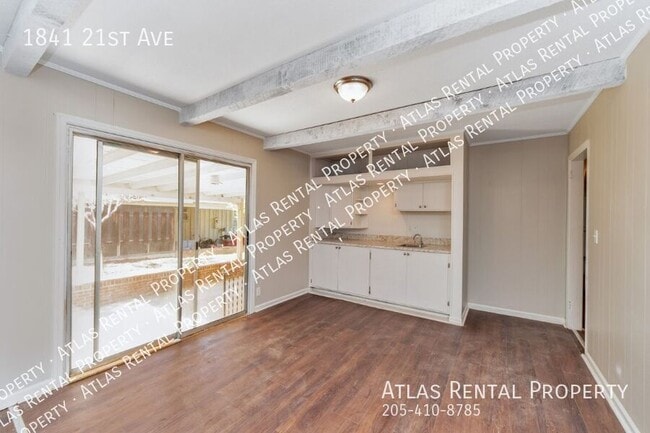Building Photo - 1841 21st Ave