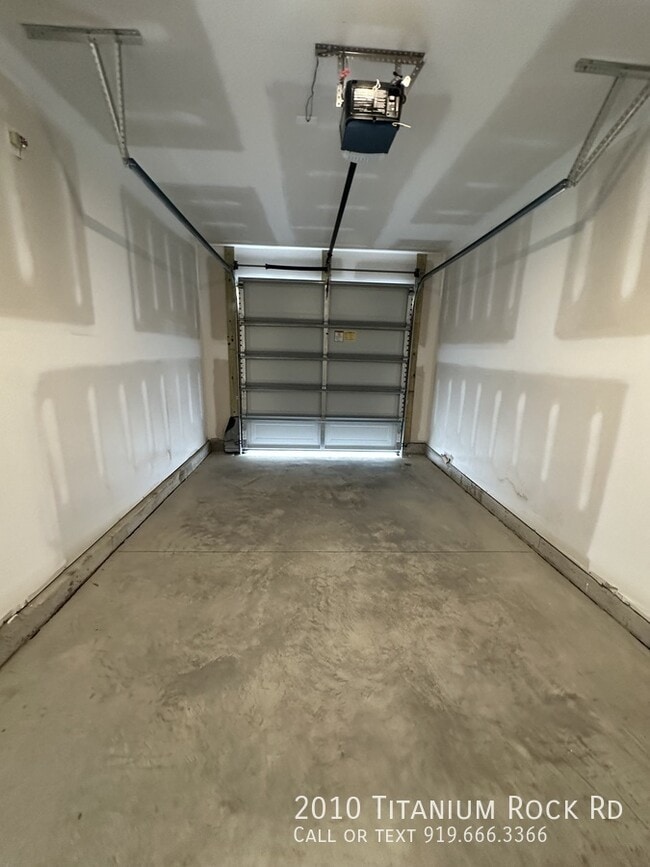 Building Photo - 2010 Titanium Rock Rd