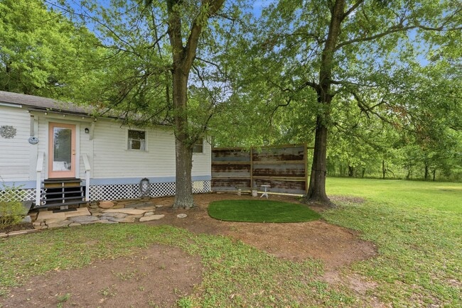 Building Photo - 11757 Calvary Rd