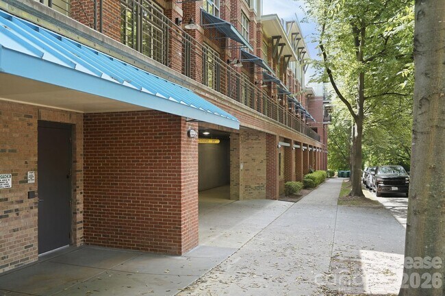 Building Photo - 1101 W 1st St