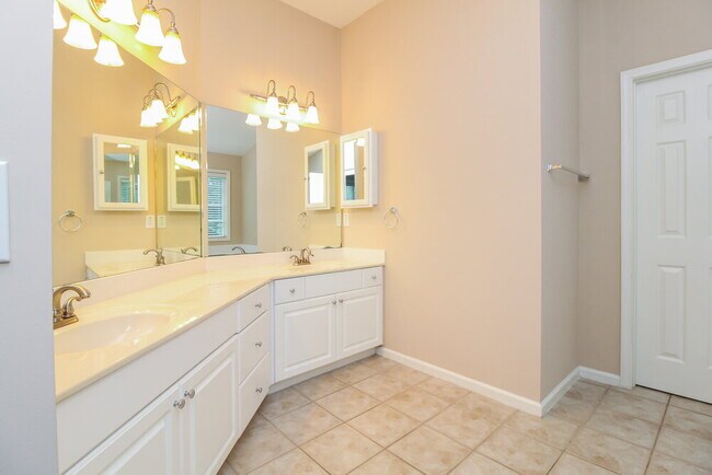 Building Photo - 302 Warm Winds Trail