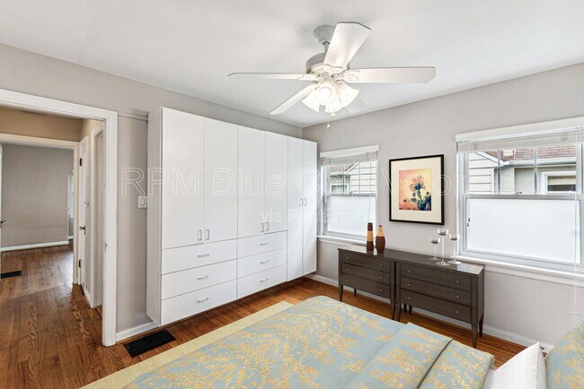 Building Photo - 3331 Ameliamont Ave