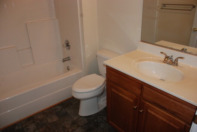 Building Photo - Renovated house for rent at Villages of We...