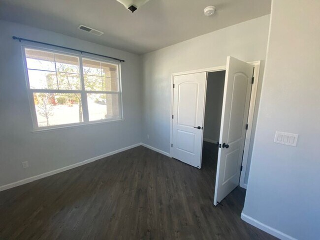 Building Photo - 3935 Hazy Swale Way