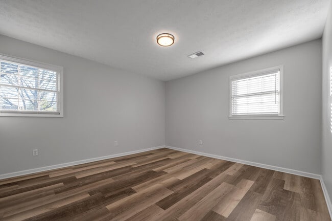 Building Photo - 221 Quebec Way