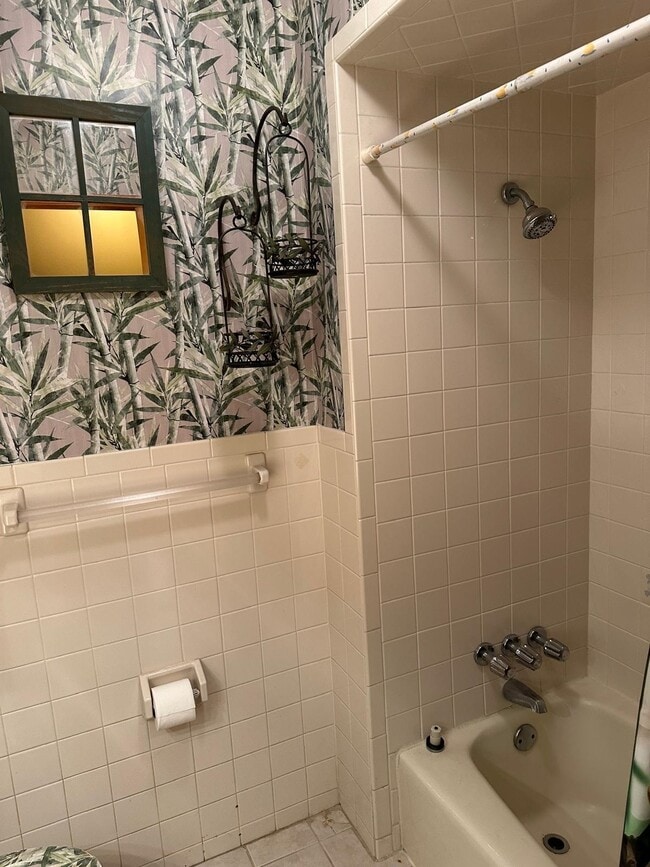 Building Photo - 261 Avenue C