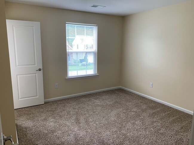 Building Photo - 131 Bobbys Branch Rd