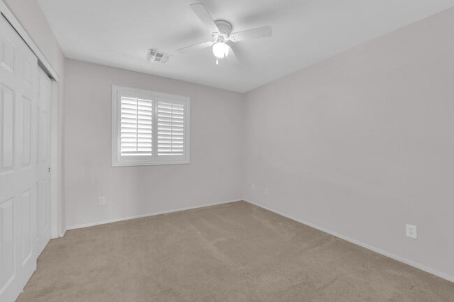 Building Photo - Upgraded 3 Bedrooms, 2.5 Bathrooms home in...