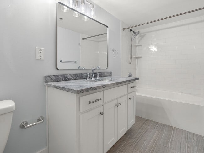 Building Photo - 2870 Pharr Ct S Northwest