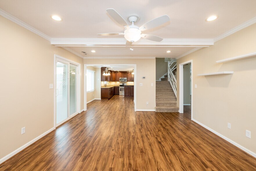 Building Photo - 4501 Van Dyck Dr