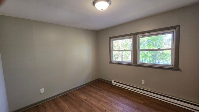 Building Photo - 47 Dickerman St