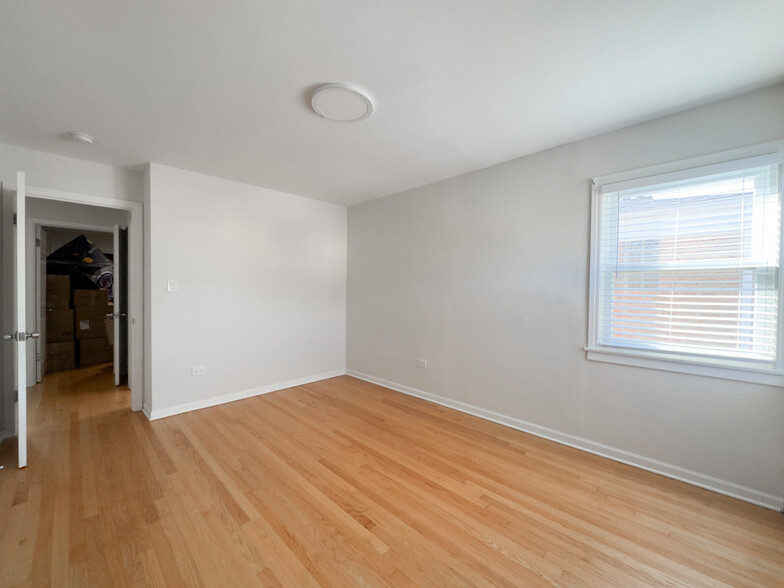 Building Photo - 2728 N 75th Ave