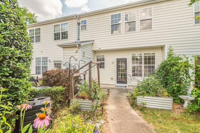 Building Photo - Hope Valley Farms Townhouse