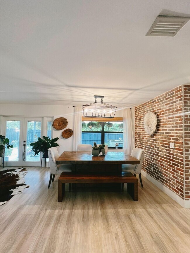Building Photo - 9775 Arbor Meadow Dr