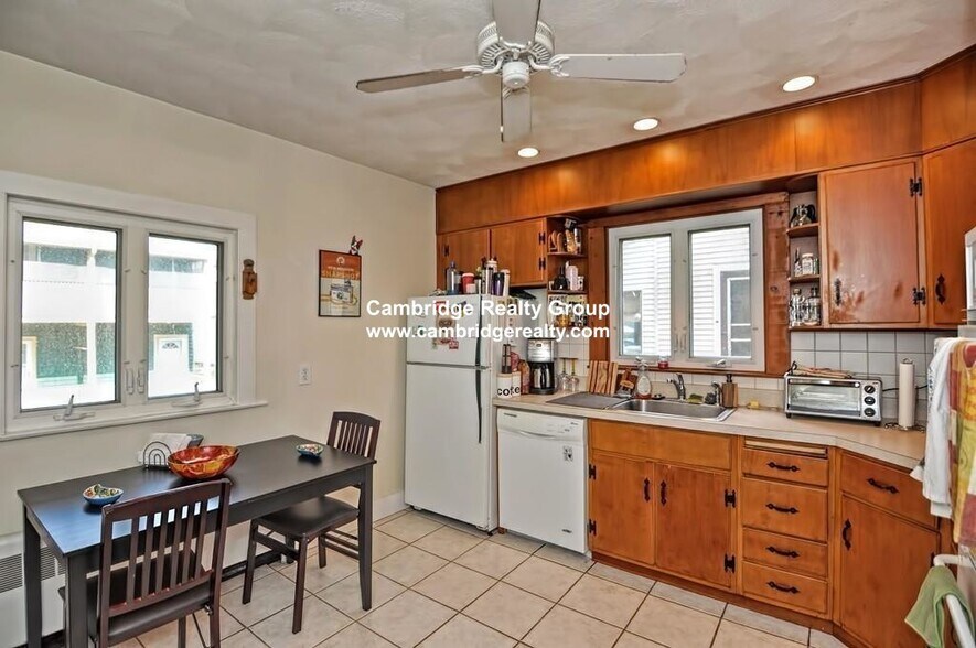 Primary Photo - 15 Princeton St