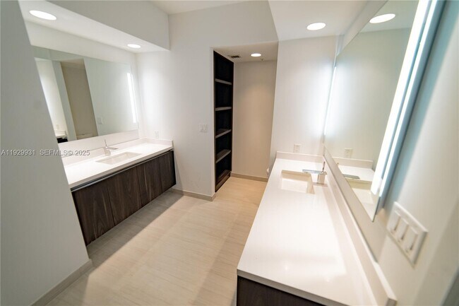 Building Photo - 1180 N Federal Hwy